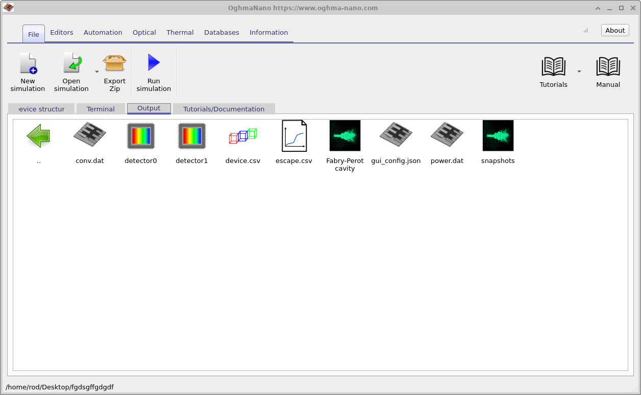 Output tab listing files produced by the Fabry–Pérot cavity simulation including monitor outputs and snapshots directory.